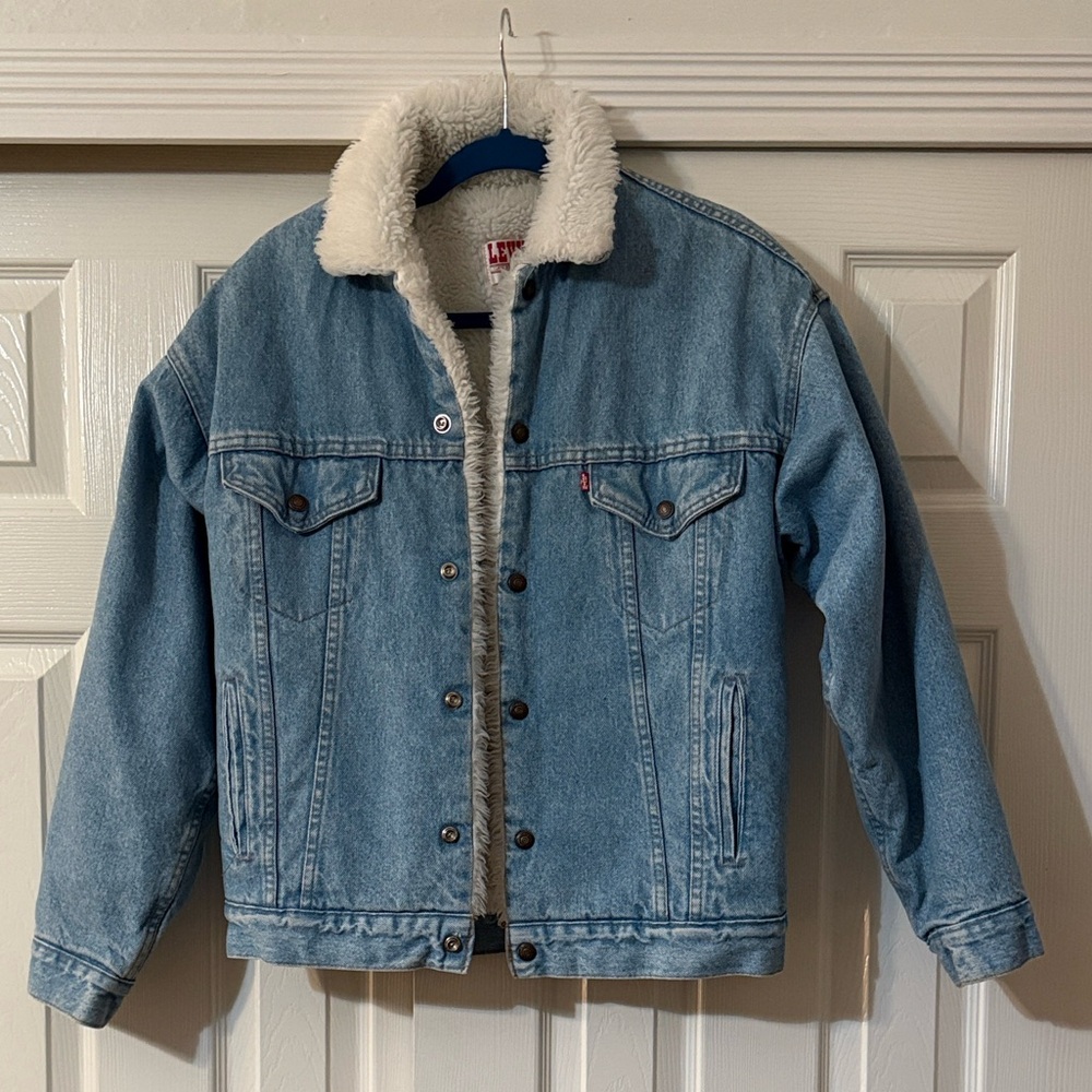 Levi's Vintage Blue Denim Jacket with White Sherpa Lining